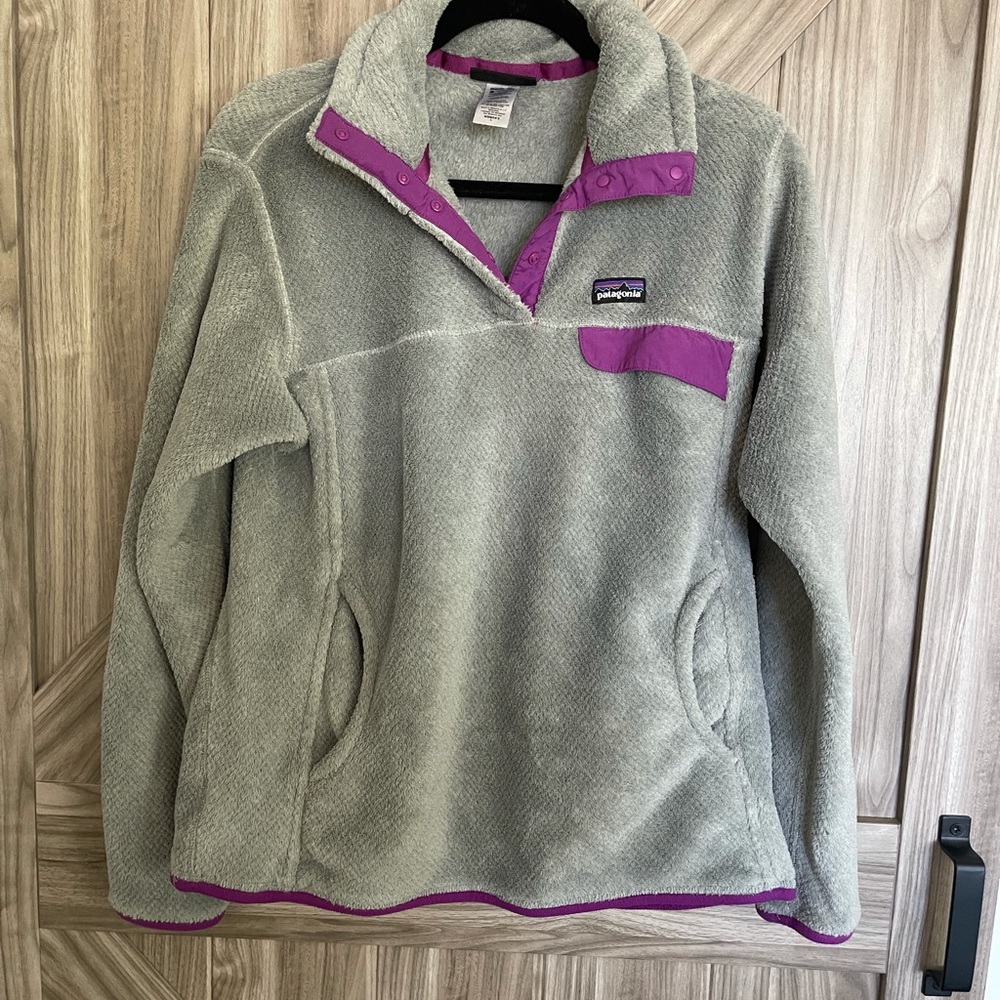Patagonia women’s pullover Large